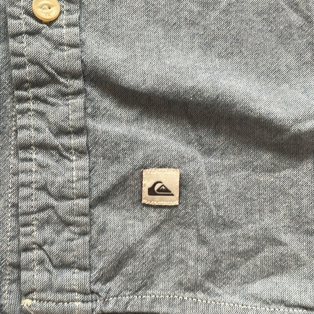 Quicksilver Button Up - Picture 3 of 3